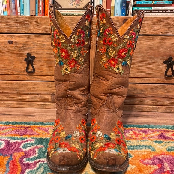 🤠🌸Old Gringo Brass Flora Embroidered Boots🌸🤠 - Picture 2 of 9
